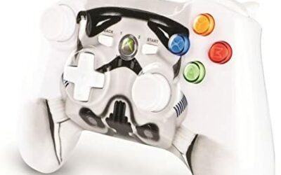 La manette Stormtrooper : donnez l’ordre d’attaquer à vos ennemis avec cette manette d’élite