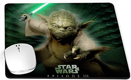 Un tapis de souris Yoda