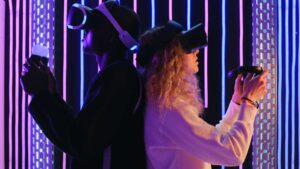 Joueurs de jeux vidéos avec des casques VR